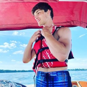 Meet your Posher, Andrew